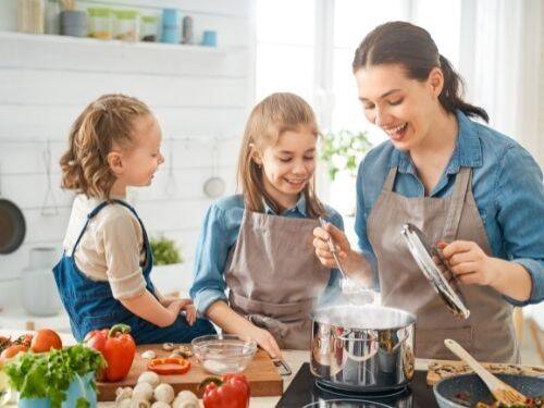 Jak zaangażować dzieci w kuchni