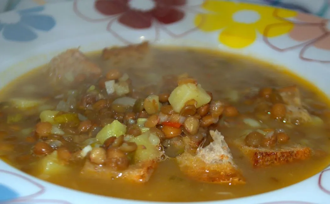 Zuppa di Orzo e Funghi - zupa z jęczmienia i grzybów, popularna w górskich regionach Włoch